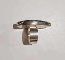 Load image into Gallery viewer, Handmade Turquoise ring. Sterling silver with a fine silver bezel. Size US 7