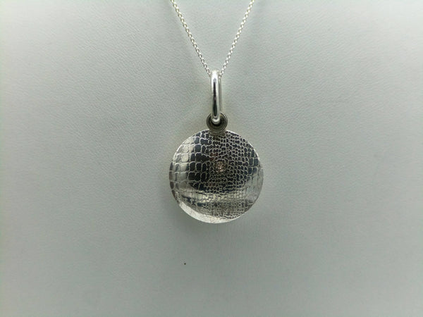 Textured Swing Locket